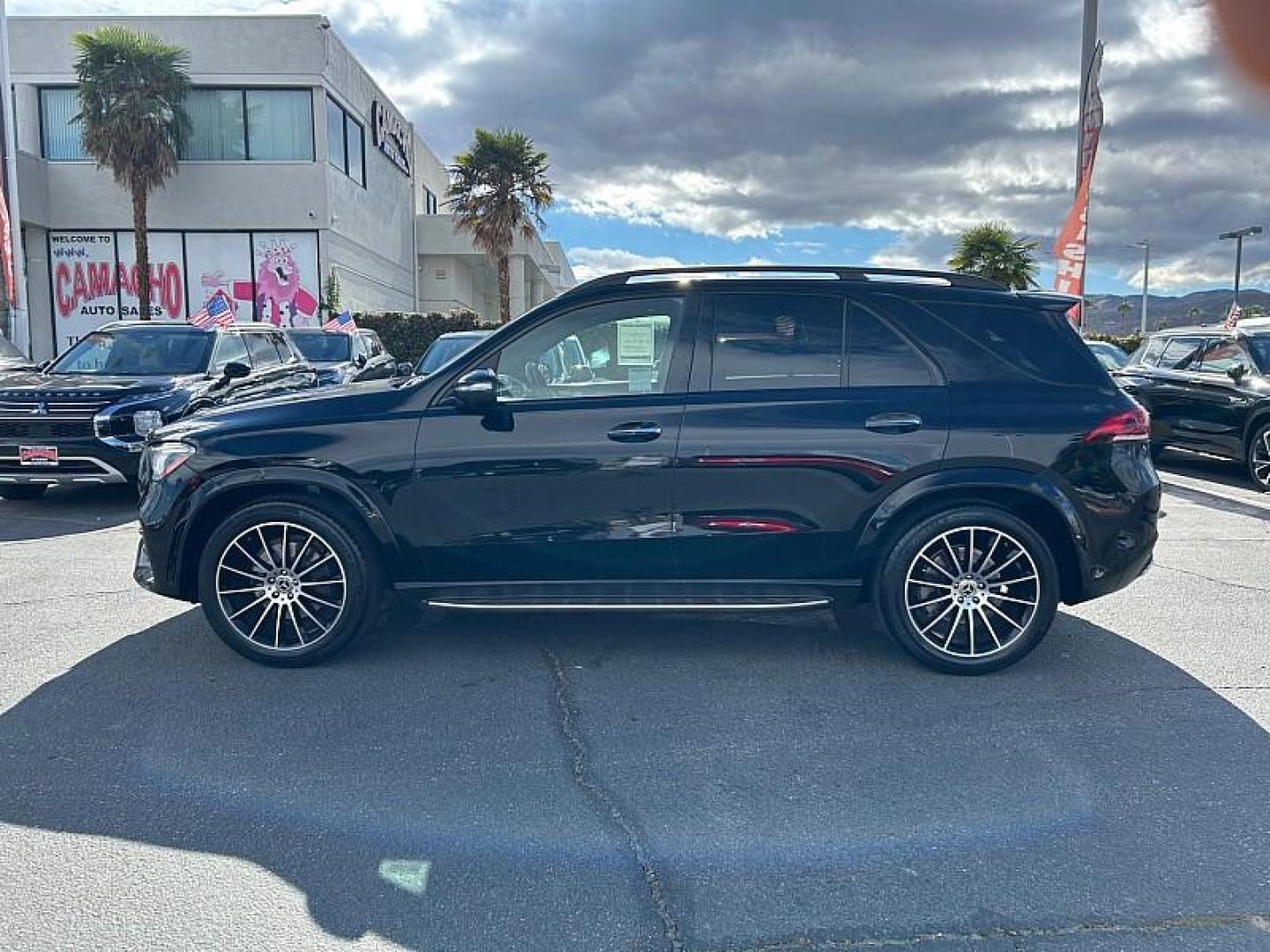 2020 BLACK Mercedes-Benz GLE-Class (4JGFB4JB8LA) with an 4-Cyl Turbo 2.0 Liter engine, Automatic 9-Spd 9G-Tronic transmission, located at 412 Auto Vista Drive, Palmdale, 93551, (661) 945-0620, 34.592636, -118.136681 - Photo#5