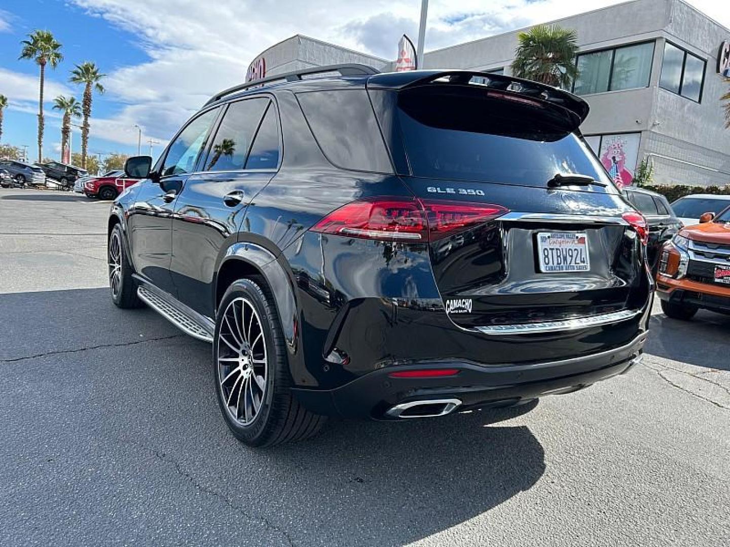 2020 BLACK Mercedes-Benz GLE-Class (4JGFB4JB8LA) with an 4-Cyl Turbo 2.0 Liter engine, Automatic 9-Spd 9G-Tronic transmission, located at 412 Auto Vista Drive, Palmdale, 93551, (661) 945-0620, 34.592636, -118.136681 - Photo#6