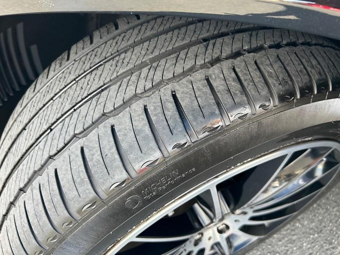 2020 BLACK Mercedes-Benz GLE-Class (4JGFB4JB8LA) with an 4-Cyl Turbo 2.0 Liter engine, Automatic 9-Spd 9G-Tronic transmission, located at 412 Auto Vista Drive, Palmdale, 93551, (661) 945-0620, 34.592636, -118.136681 - Photo#14