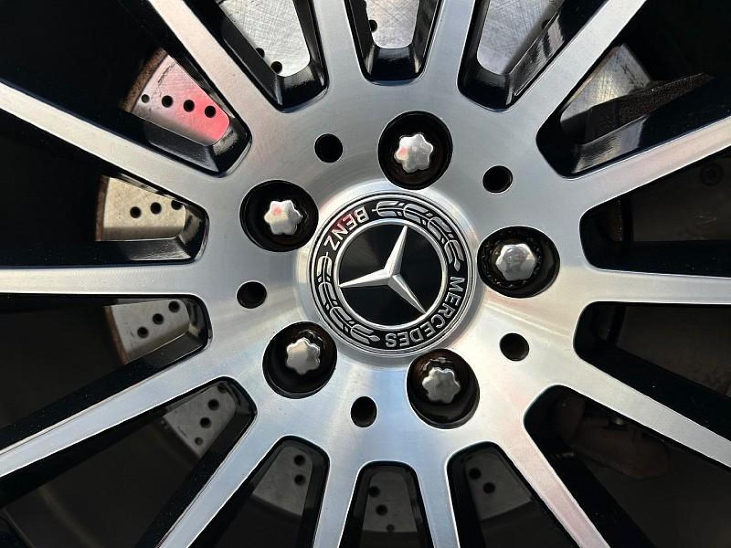 2020 BLACK Mercedes-Benz GLE-Class (4JGFB4JB8LA) with an 4-Cyl Turbo 2.0 Liter engine, Automatic 9-Spd 9G-Tronic transmission, located at 412 Auto Vista Drive, Palmdale, 93551, (661) 945-0620, 34.592636, -118.136681 - Photo#15