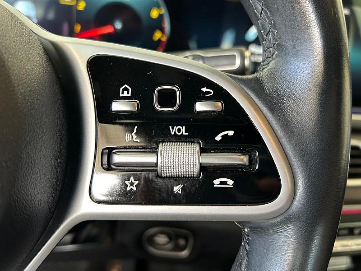 2020 BLACK Mercedes-Benz GLE-Class (4JGFB4JB8LA) with an 4-Cyl Turbo 2.0 Liter engine, Automatic 9-Spd 9G-Tronic transmission, located at 412 Auto Vista Drive, Palmdale, 93551, (661) 945-0620, 34.592636, -118.136681 - Photo#22