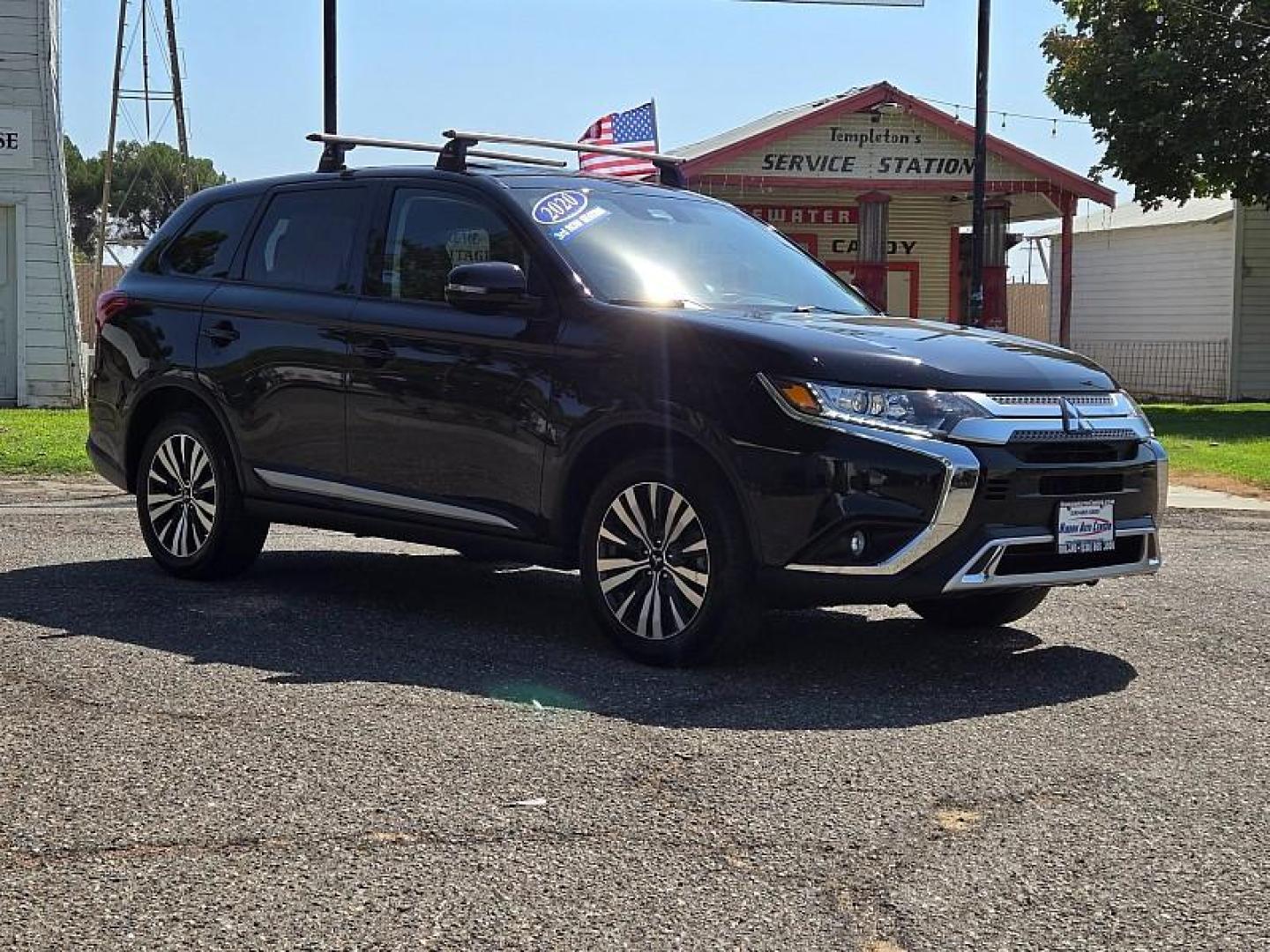 2020 BLACK Mitsubishi Outlander (JA4AD3A36LZ) with an 4-Cyl 2.4 Liter engine, Automatic CVT transmission, located at 246 E Walker St., Orland, 95963, (530) 865-5800, 39.747589, -122.178398 - Photo#2