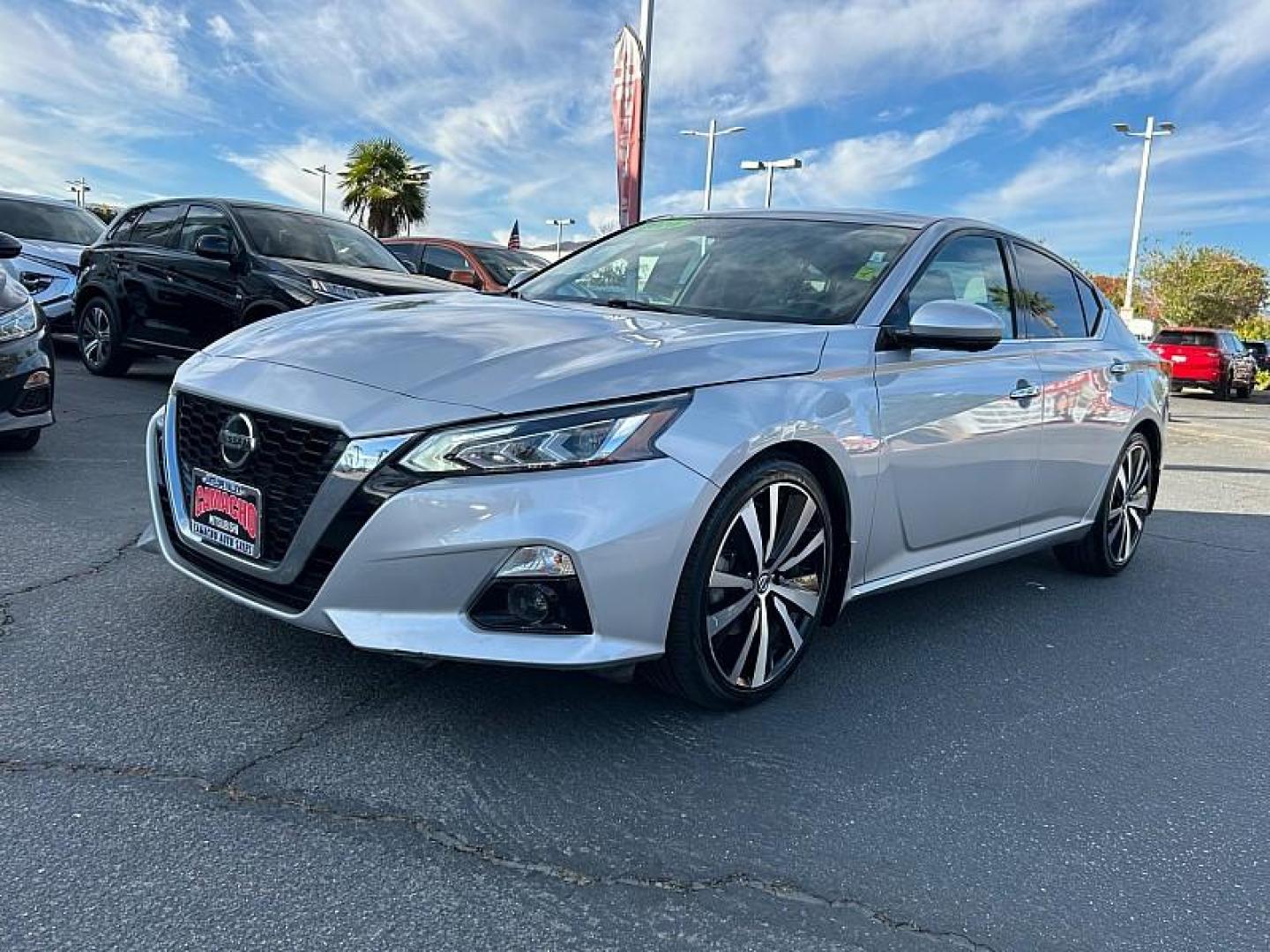 2020 GRAY Nissan Altima (1N4BL4FV9LN) with an 4-Cyl 2.5 Liter engine, Automatic Xtronic CVT transmission, located at 412 Auto Vista Drive, Palmdale, 93551, (661) 945-0620, 34.592636, -118.136681 - Photo#4
