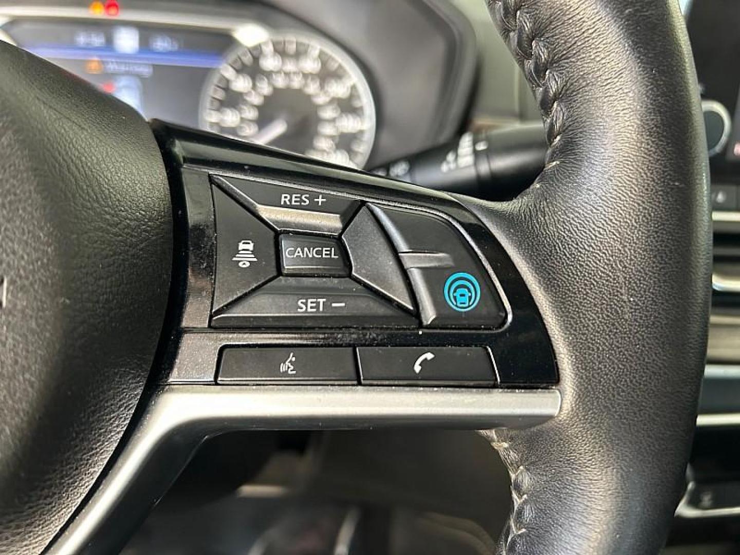 2020 GRAY Nissan Altima (1N4BL4FV9LN) with an 4-Cyl 2.5 Liter engine, Automatic Xtronic CVT transmission, located at 412 Auto Vista Drive, Palmdale, 93551, (661) 945-0620, 34.592636, -118.136681 - Photo#21