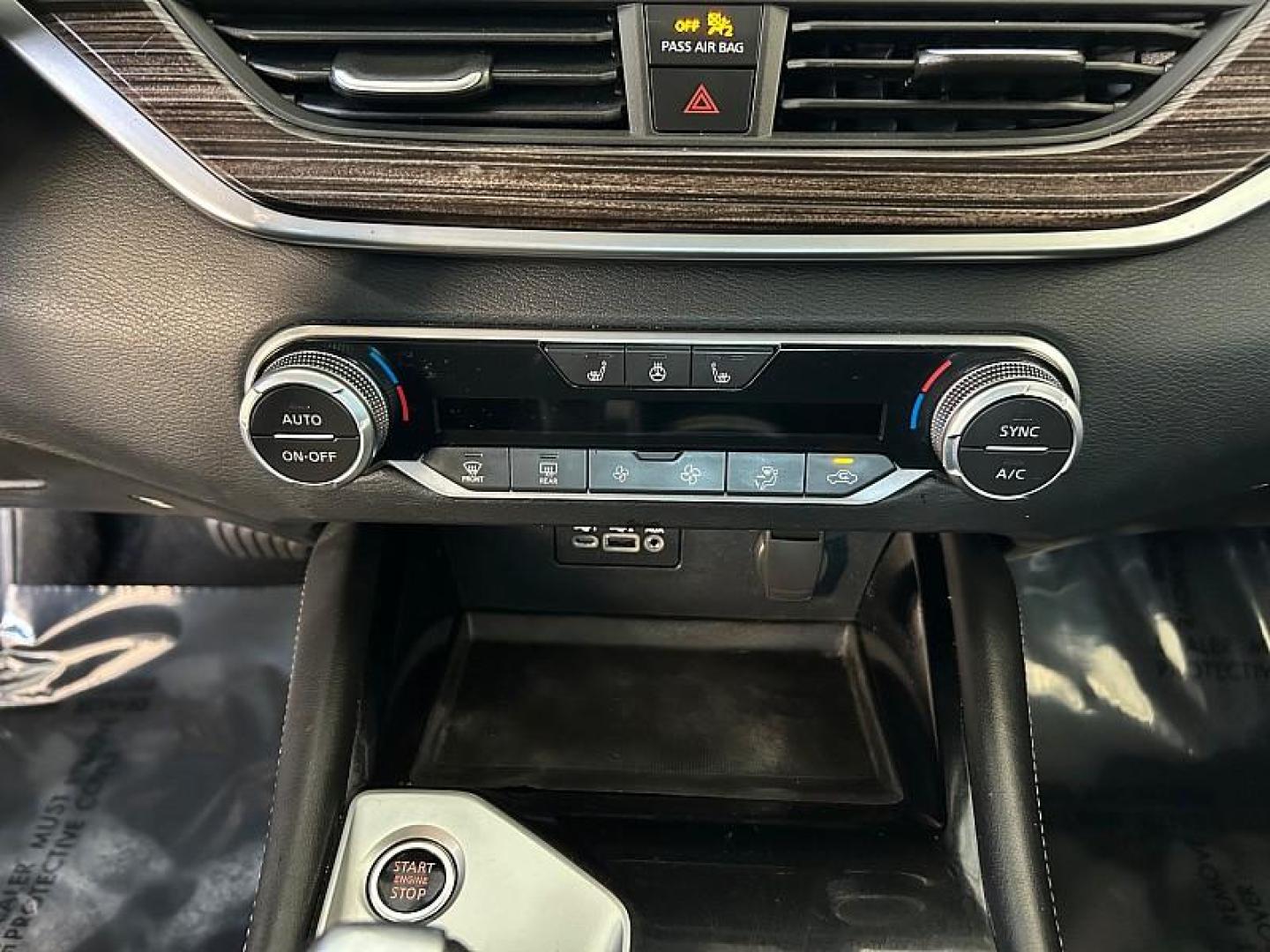 2020 GRAY Nissan Altima (1N4BL4FV9LN) with an 4-Cyl 2.5 Liter engine, Automatic Xtronic CVT transmission, located at 412 Auto Vista Drive, Palmdale, 93551, (661) 945-0620, 34.592636, -118.136681 - Photo#24