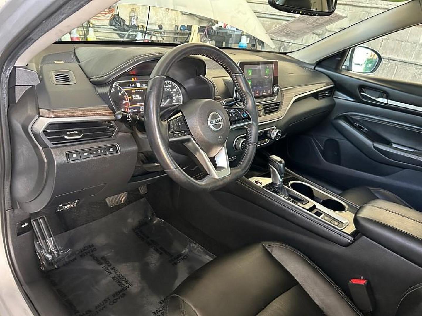 2020 GRAY Nissan Altima (1N4BL4FV9LN) with an 4-Cyl 2.5 Liter engine, Automatic Xtronic CVT transmission, located at 412 Auto Vista Drive, Palmdale, 93551, (661) 945-0620, 34.592636, -118.136681 - Photo#17