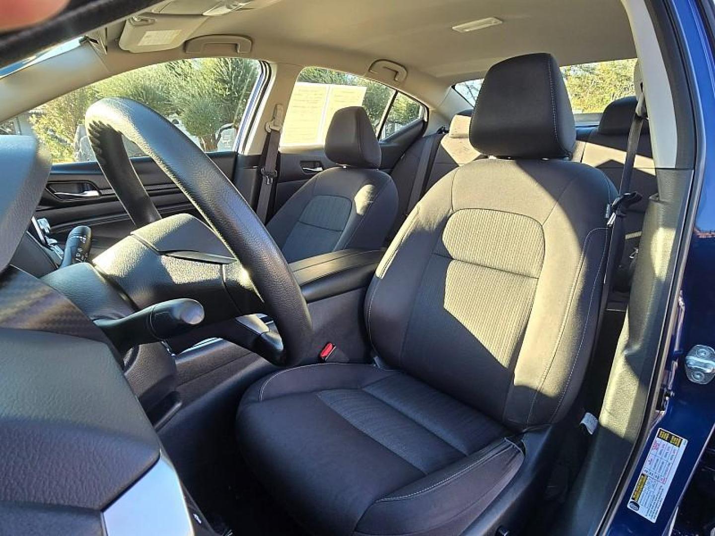 2020 BLUE Nissan Altima (1N4BL4BV9LC) with an 4-Cyl 2.5 Liter engine, Automatic Xtronic CVT transmission, located at 246 E Walker St., Orland, 95963, (530) 865-5800, 39.747589, -122.178398 - Photo#9