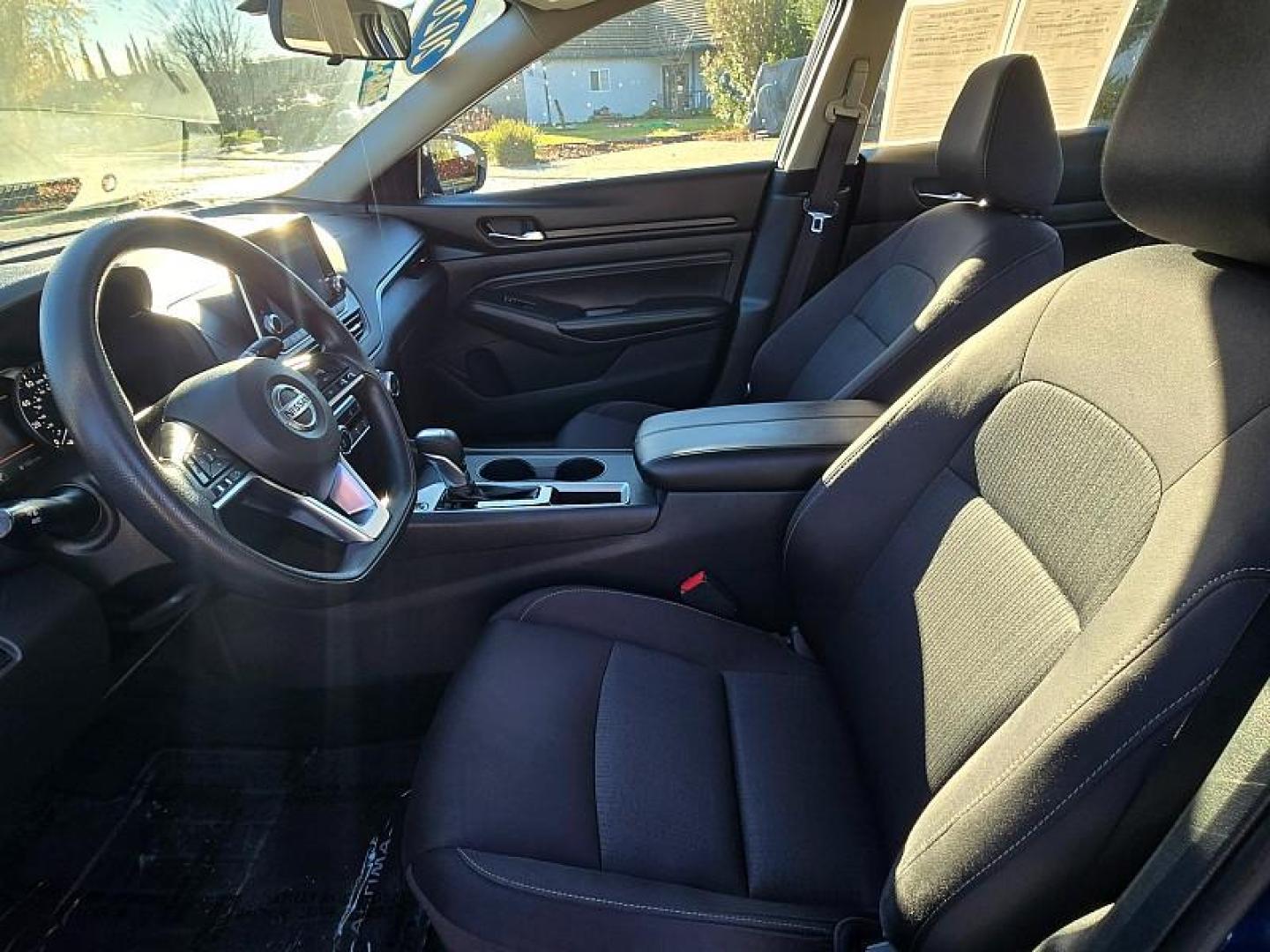 2020 BLUE Nissan Altima (1N4BL4BV9LC) with an 4-Cyl 2.5 Liter engine, Automatic Xtronic CVT transmission, located at 246 E Walker St., Orland, 95963, (530) 865-5800, 39.747589, -122.178398 - Photo#10