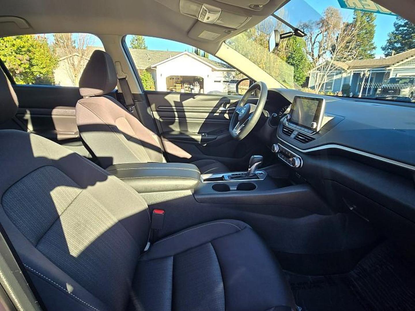 2020 BLUE Nissan Altima (1N4BL4BV9LC) with an 4-Cyl 2.5 Liter engine, Automatic Xtronic CVT transmission, located at 246 E Walker St., Orland, 95963, (530) 865-5800, 39.747589, -122.178398 - Photo#17