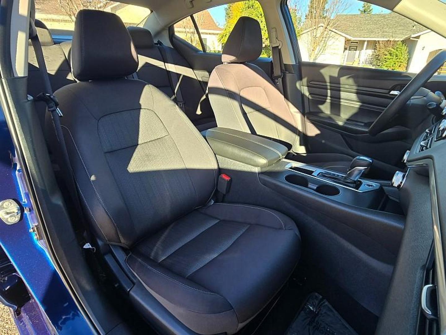2020 BLUE Nissan Altima (1N4BL4BV9LC) with an 4-Cyl 2.5 Liter engine, Automatic Xtronic CVT transmission, located at 246 E Walker St., Orland, 95963, (530) 865-5800, 39.747589, -122.178398 - Photo#18