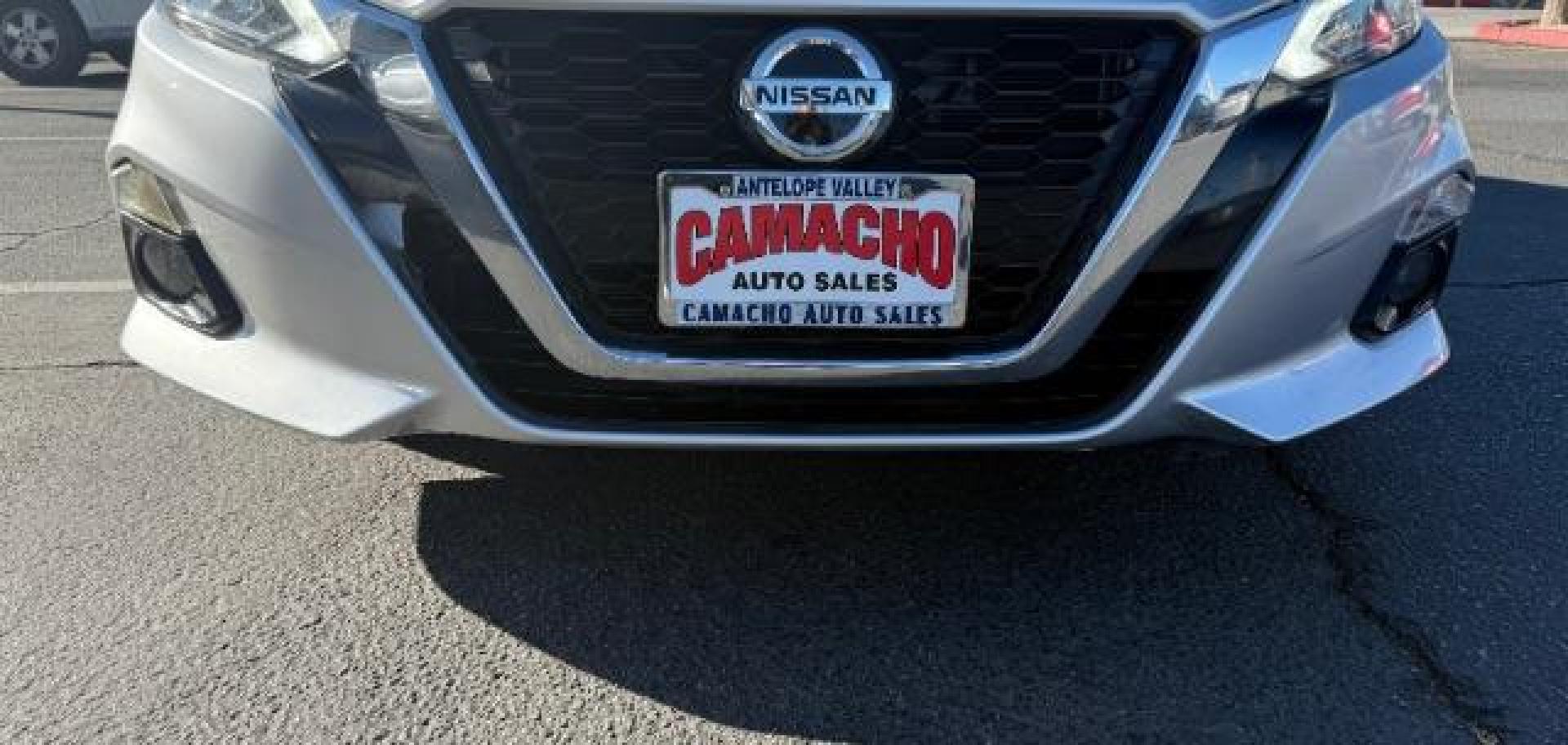 2020 SILVER Nissan Altima (1N4BL4EVXLC) with an 4-Cyl 2.5 Liter engine, Automatic Xtronic CVT transmission, located at 412 Auto Vista Drive, Palmdale, 93551, (661) 945-0620, 34.592636, -118.136681 - Photo#9