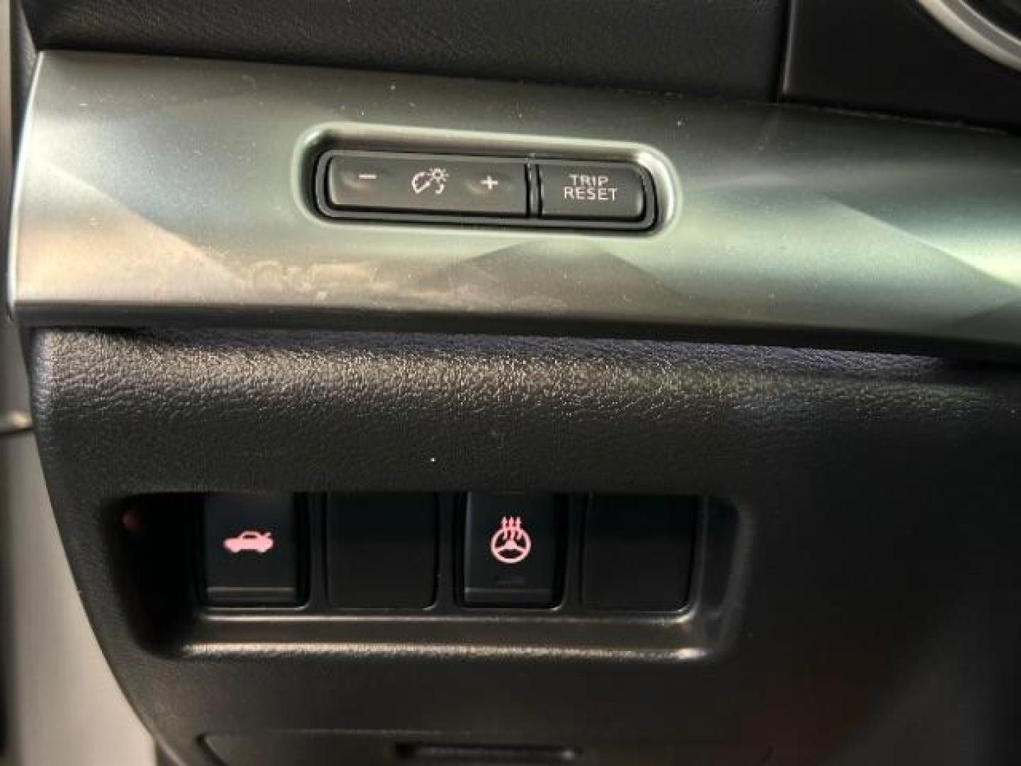 2020 SILVER Nissan Maxima (1N4AA6DV9LC) with an V6 3.5 Liter engine, Automatic Xtronic CVT transmission, located at 412 Auto Vista Drive, Palmdale, 93551, (661) 945-0620, 34.592636, -118.136681 - Photo#25