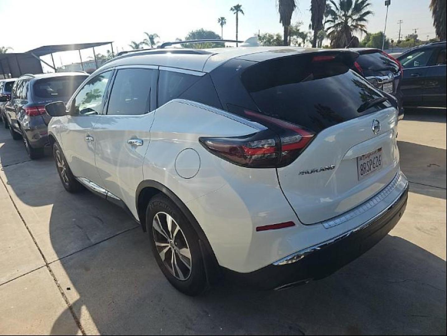 2020 WHITE Nissan Murano (5N1AZ2BJ1LN) with an V6 3.5 Liter engine, Automatic Xtronic CVT transmission, located at 412 Auto Vista Drive, Palmdale, 93551, (661) 945-0620, 34.592636, -118.136681- Photo#2