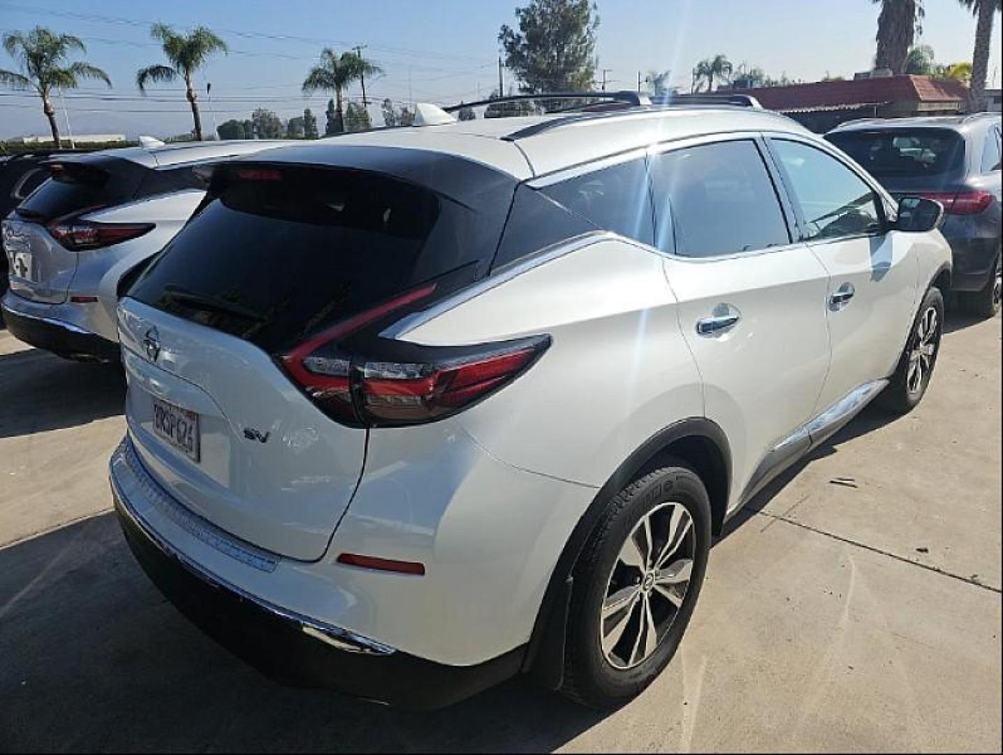 2020 WHITE Nissan Murano (5N1AZ2BJ1LN) with an V6 3.5 Liter engine, Automatic Xtronic CVT transmission, located at 412 Auto Vista Drive, Palmdale, 93551, (661) 945-0620, 34.592636, -118.136681- Photo#4