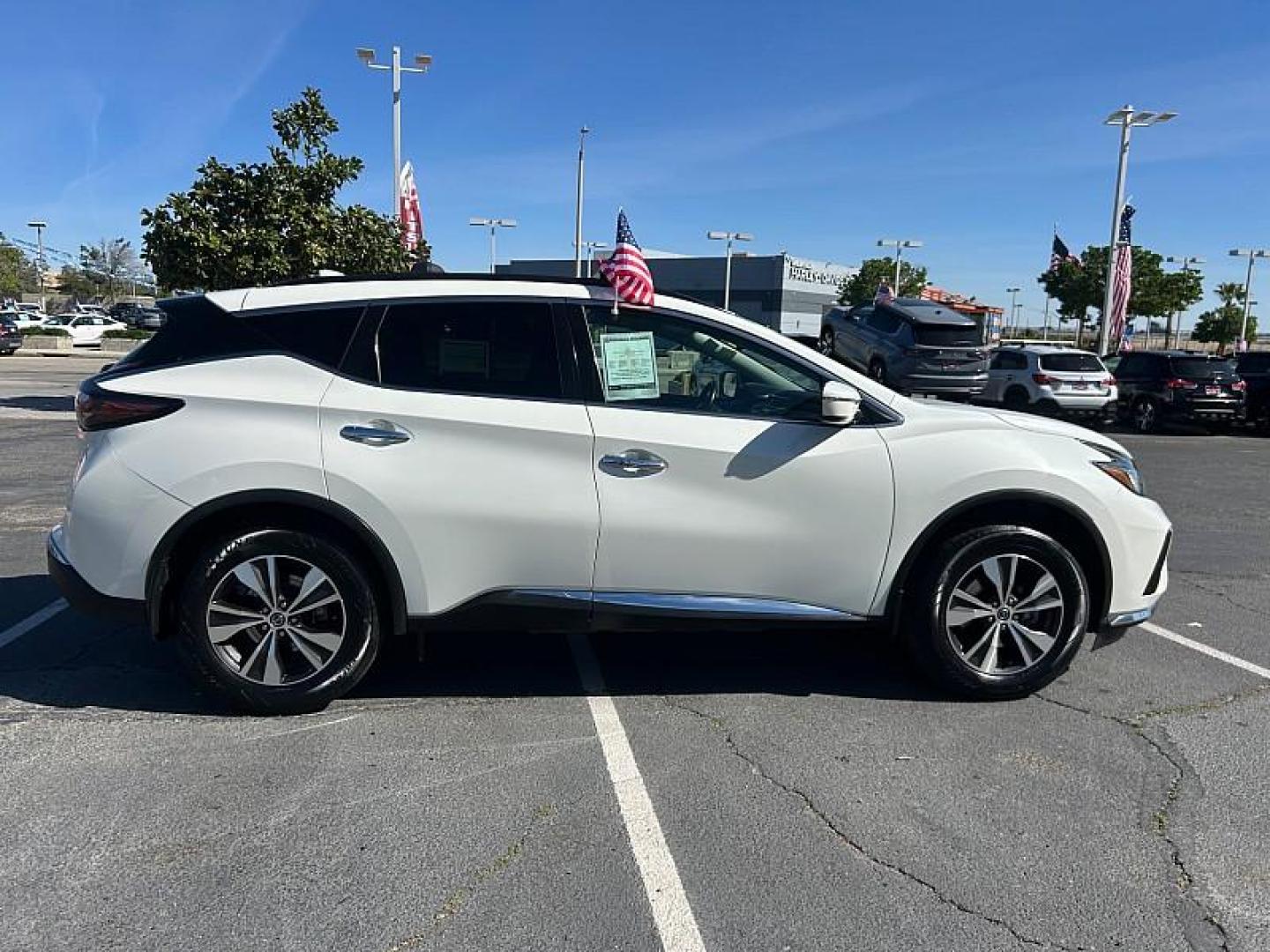 2020 WHITE Nissan Murano (5N1AZ2BJ1LN) with an V6 3.5 Liter engine, Automatic Xtronic CVT transmission, located at 412 Auto Vista Drive, Palmdale, 93551, (661) 945-0620, 34.592636, -118.136681- Photo#5