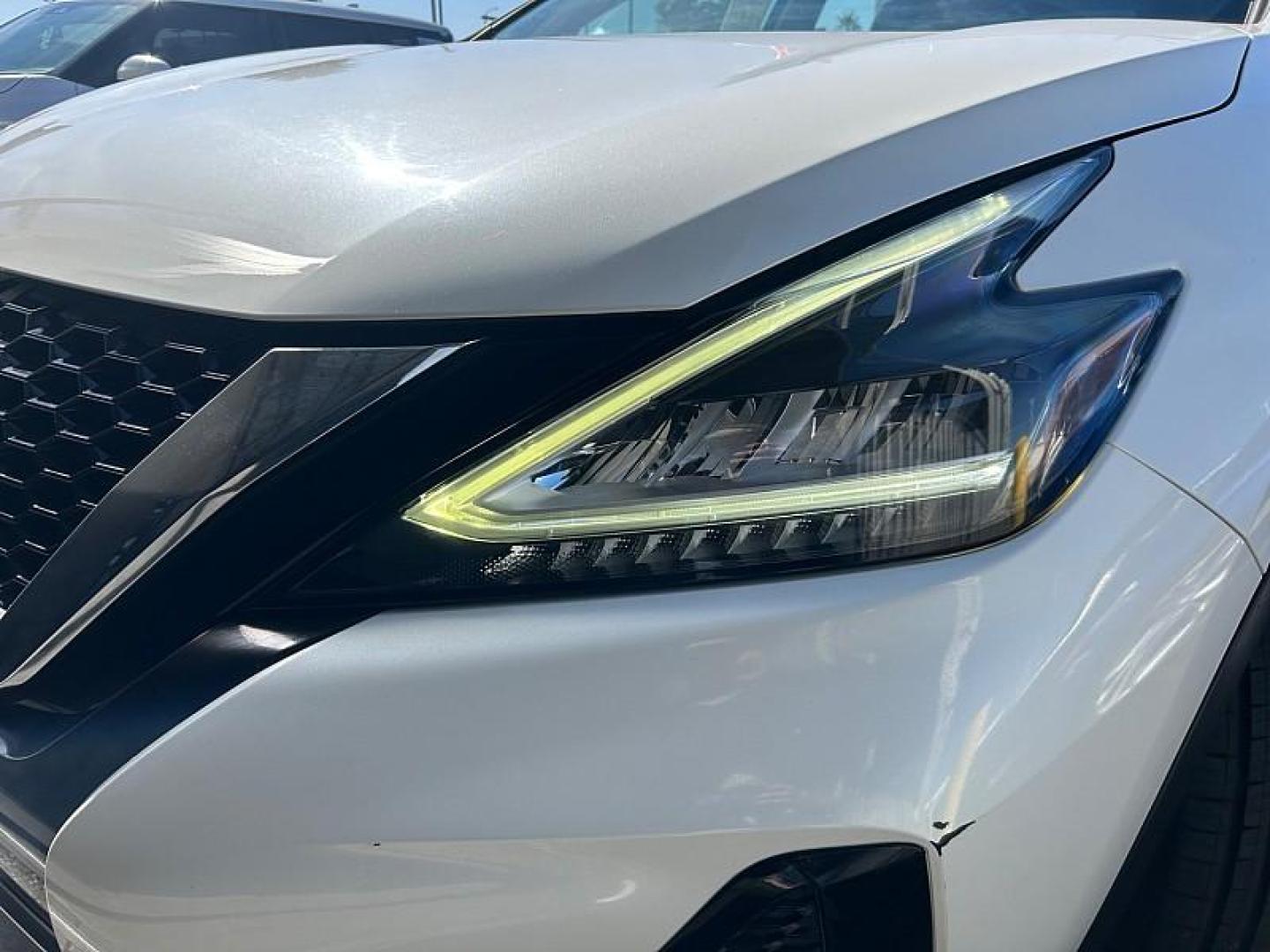 2020 WHITE Nissan Murano (5N1AZ2BJ1LN) with an V6 3.5 Liter engine, Automatic Xtronic CVT transmission, located at 412 Auto Vista Drive, Palmdale, 93551, (661) 945-0620, 34.592636, -118.136681- Photo#15