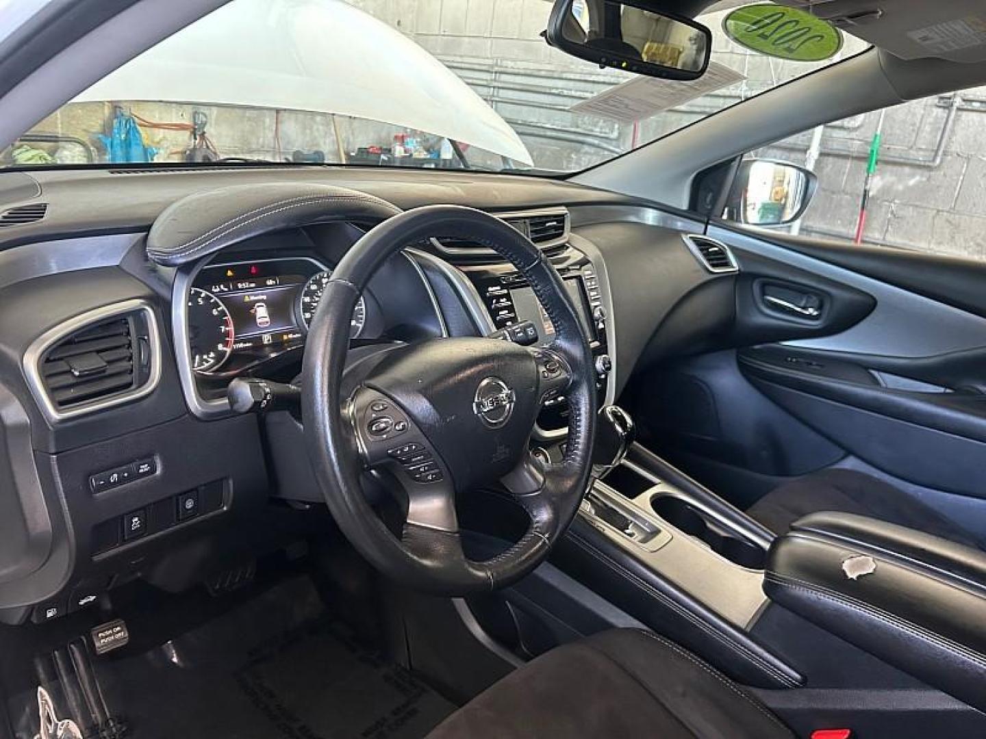2020 WHITE Nissan Murano (5N1AZ2BJ1LN) with an V6 3.5 Liter engine, Automatic Xtronic CVT transmission, located at 412 Auto Vista Drive, Palmdale, 93551, (661) 945-0620, 34.592636, -118.136681- Photo#24