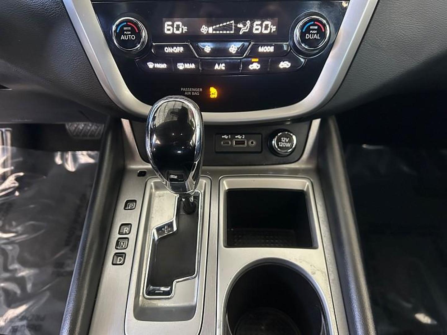 2020 WHITE Nissan Murano (5N1AZ2BJ1LN) with an V6 3.5 Liter engine, Automatic Xtronic CVT transmission, located at 412 Auto Vista Drive, Palmdale, 93551, (661) 945-0620, 34.592636, -118.136681- Photo#26