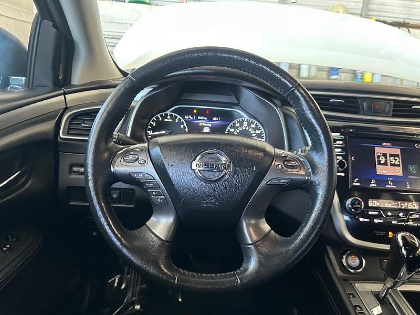 2020 WHITE Nissan Murano (5N1AZ2BJ1LN) with an V6 3.5 Liter engine, Automatic Xtronic CVT transmission, located at 412 Auto Vista Drive, Palmdale, 93551, (661) 945-0620, 34.592636, -118.136681- Photo#28