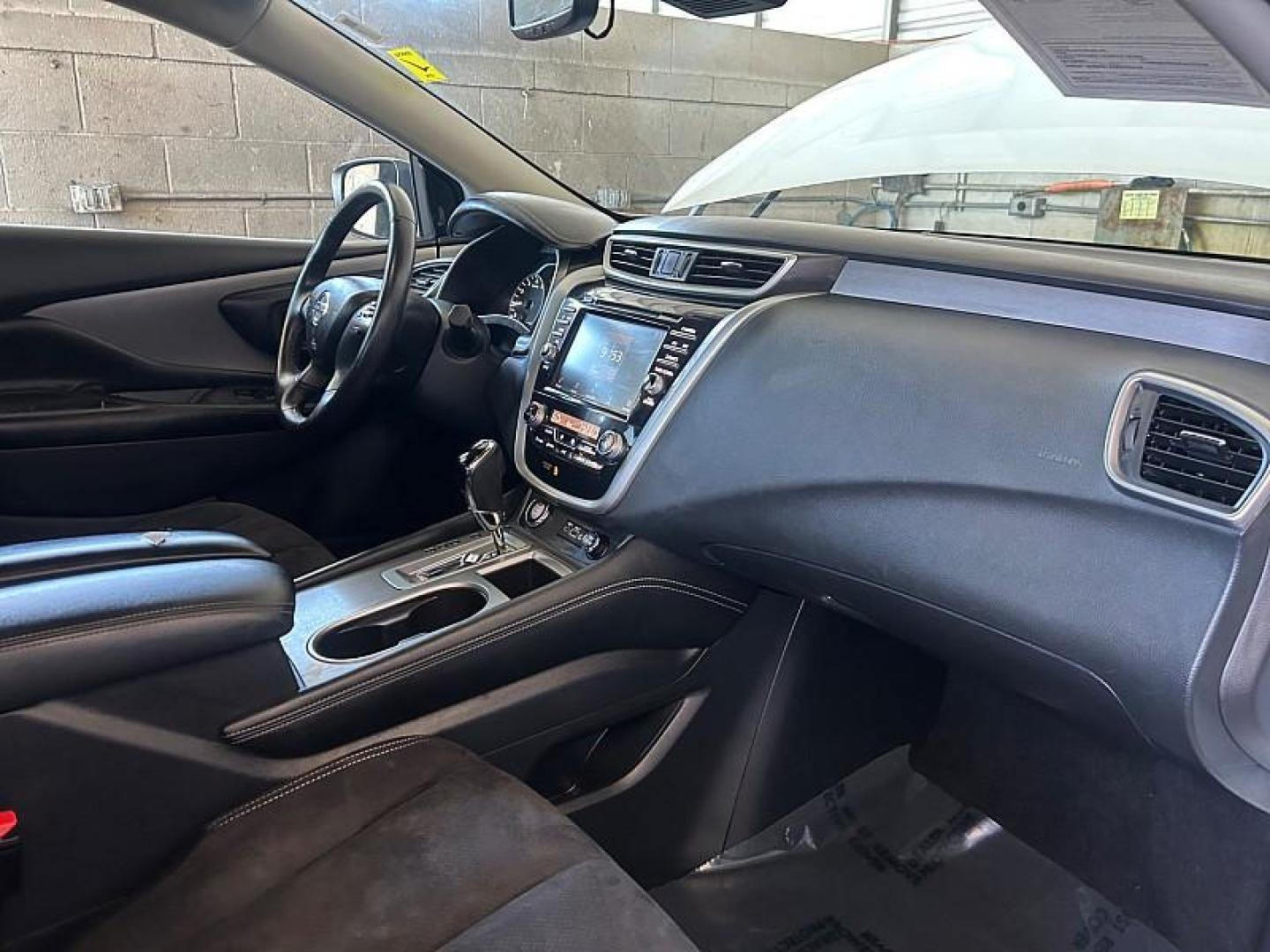 2020 WHITE Nissan Murano (5N1AZ2BJ1LN) with an V6 3.5 Liter engine, Automatic Xtronic CVT transmission, located at 412 Auto Vista Drive, Palmdale, 93551, (661) 945-0620, 34.592636, -118.136681- Photo#30