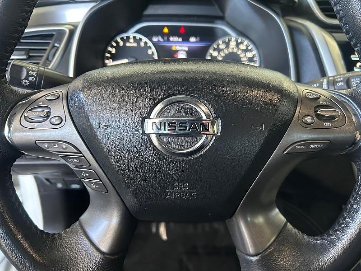 2020 WHITE Nissan Murano (5N1AZ2BJ1LN) with an V6 3.5 Liter engine, Automatic Xtronic CVT transmission, located at 412 Auto Vista Drive, Palmdale, 93551, (661) 945-0620, 34.592636, -118.136681- Photo#34