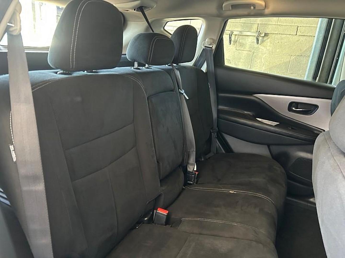 2020 WHITE Nissan Murano (5N1AZ2BJ1LN) with an V6 3.5 Liter engine, Automatic Xtronic CVT transmission, located at 412 Auto Vista Drive, Palmdale, 93551, (661) 945-0620, 34.592636, -118.136681- Photo#35