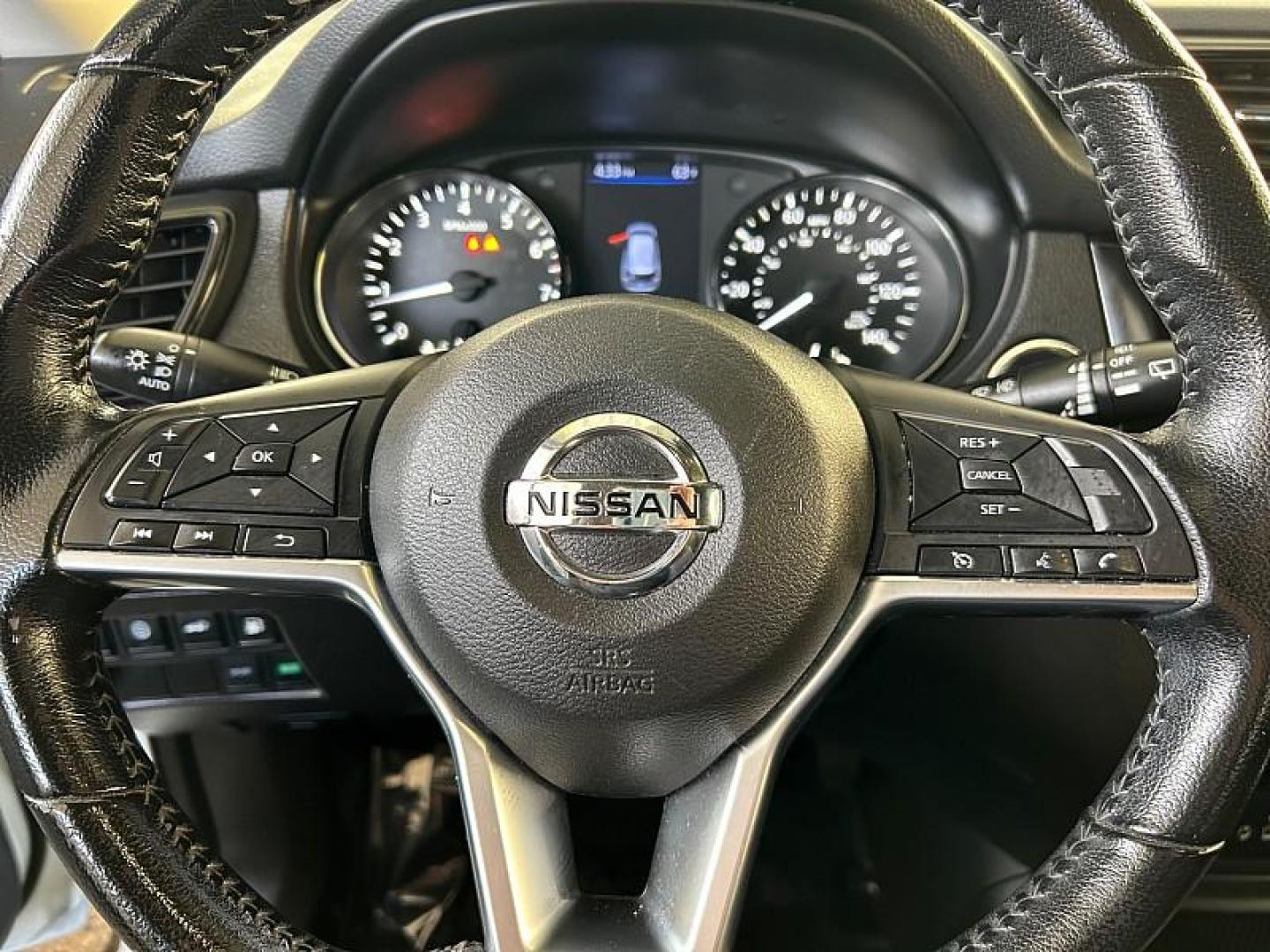 2020 WHITE Nissan Rogue (JN8AT2MT9LW) with an 4-Cyl 2.5 Liter engine, Automatic CVT w/Xtronic transmission, located at 412 Auto Vista Drive, Palmdale, 93551, (661) 945-0620, 34.592636, -118.136681 - Photo#21