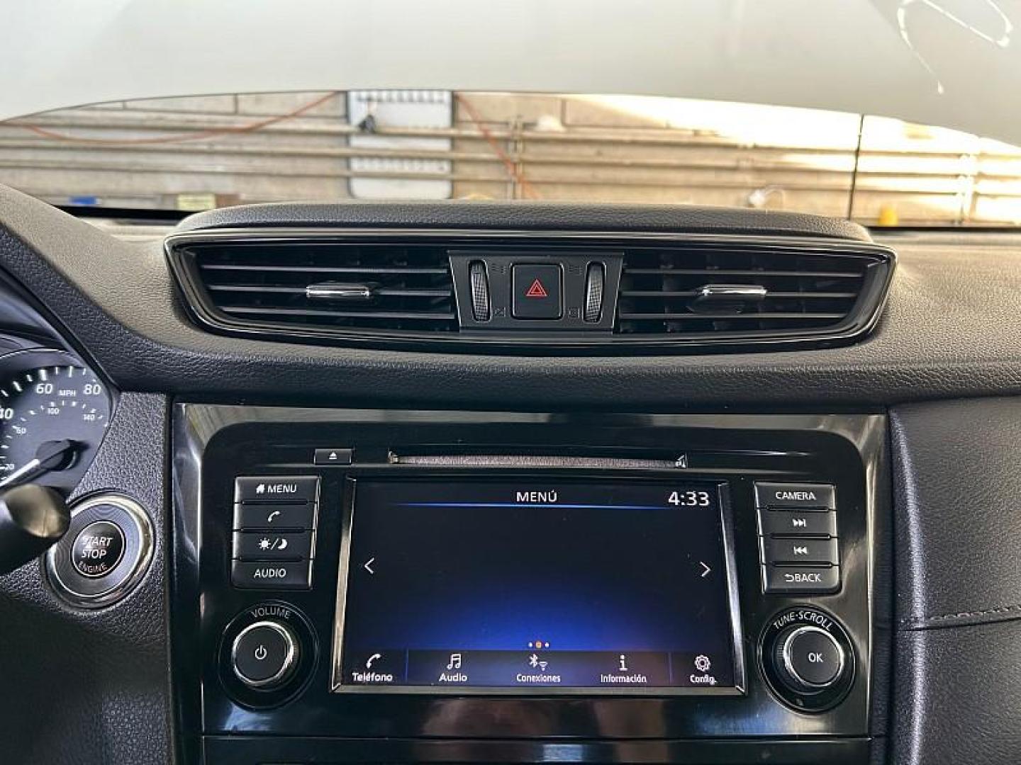 2020 WHITE Nissan Rogue (JN8AT2MT9LW) with an 4-Cyl 2.5 Liter engine, Automatic CVT w/Xtronic transmission, located at 412 Auto Vista Drive, Palmdale, 93551, (661) 945-0620, 34.592636, -118.136681 - Photo#23