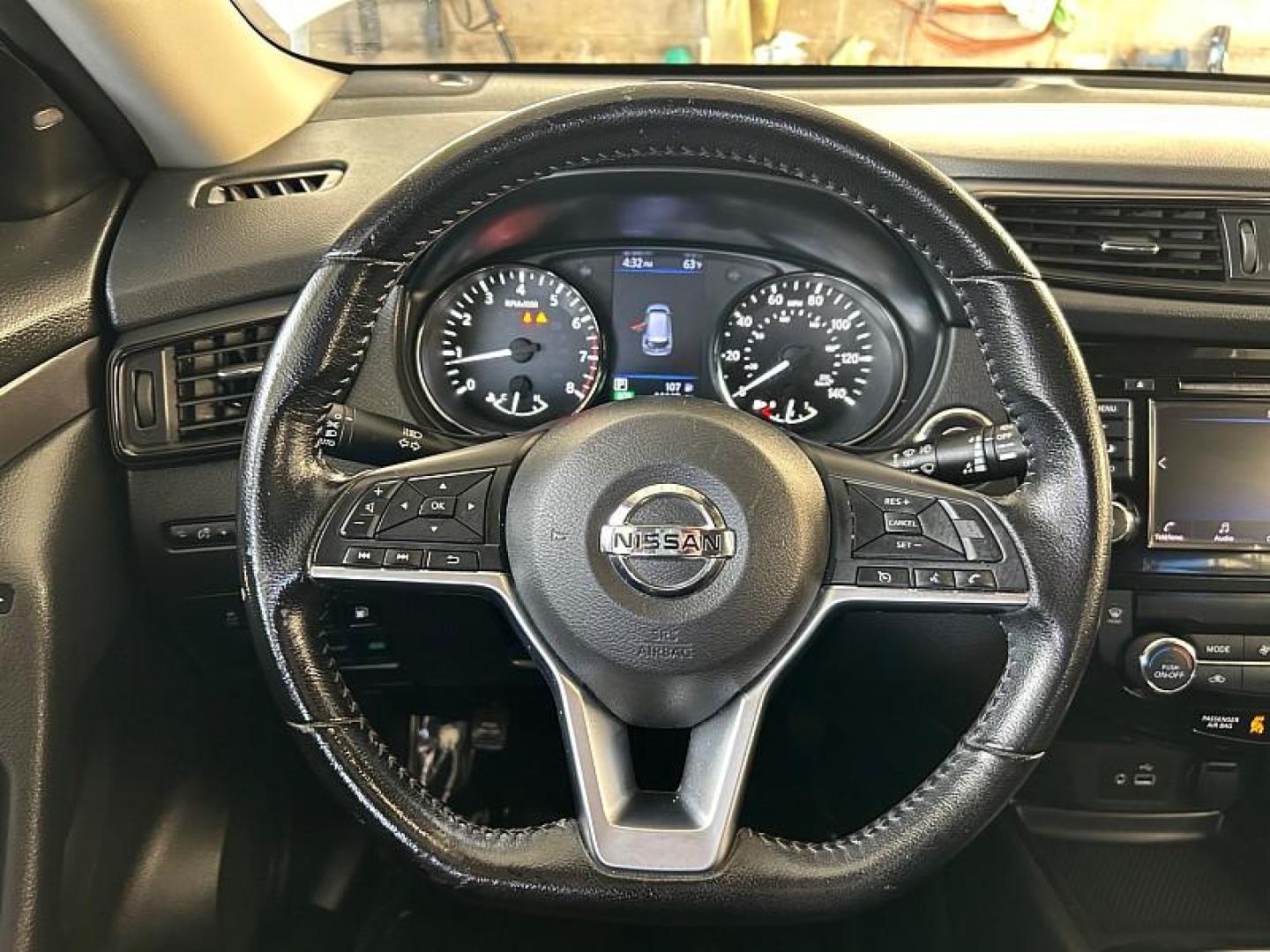 2020 WHITE Nissan Rogue (JN8AT2MT9LW) with an 4-Cyl 2.5 Liter engine, Automatic CVT w/Xtronic transmission, located at 412 Auto Vista Drive, Palmdale, 93551, (661) 945-0620, 34.592636, -118.136681 - Photo#24