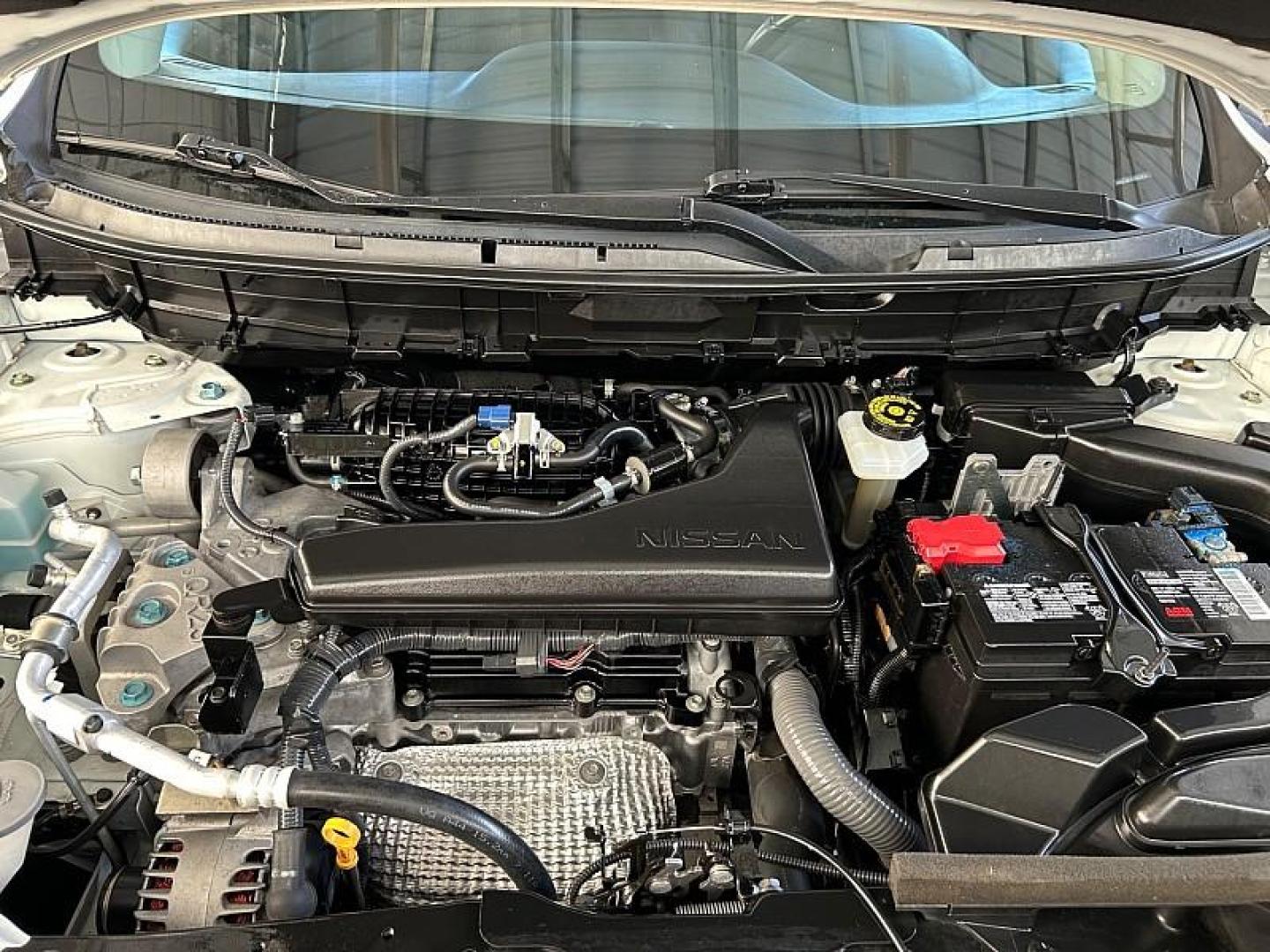 2020 WHITE Nissan Rogue (JN8AT2MT9LW) with an 4-Cyl 2.5 Liter engine, Automatic CVT w/Xtronic transmission, located at 412 Auto Vista Drive, Palmdale, 93551, (661) 945-0620, 34.592636, -118.136681 - Photo#26