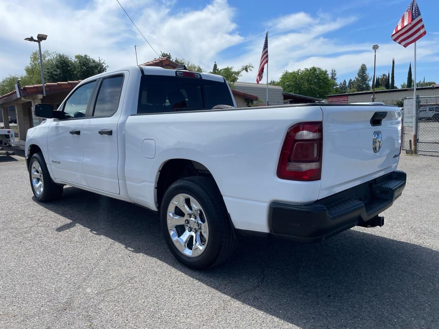 2020 Bright White Clear Coat RAM 1500 Tradesman (1C6SRFCT0LN) with an 5.7L HEMI 5.7L V8 395hp 410ft. lbs. Sequential Multiport Fuel Injection engine, 8-Speed Shiftable Automatic transmission, located at 800 Riverside Ave, Roseville, CA, 95678, 916-773-4549 & Toll Free: 866-719-4393, 38.732265, -121.291039 - Photo#2