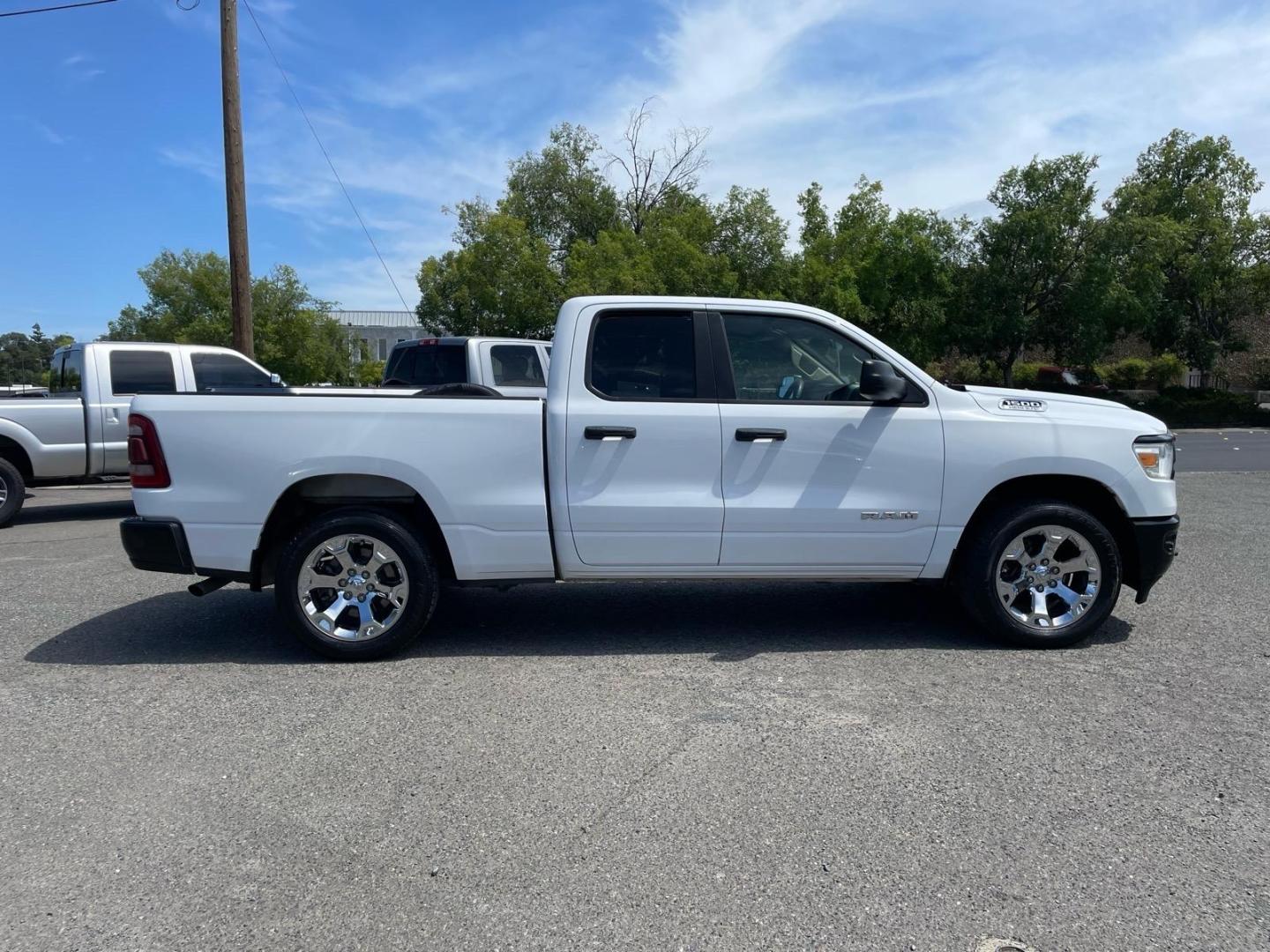 2020 Bright White Clear Coat RAM 1500 Tradesman (1C6SRFCT0LN) with an 5.7L HEMI 5.7L V8 395hp 410ft. lbs. Sequential Multiport Fuel Injection engine, 8-Speed Shiftable Automatic transmission, located at 800 Riverside Ave, Roseville, CA, 95678, 916-773-4549 & Toll Free: 866-719-4393, 38.732265, -121.291039 - Photo#5