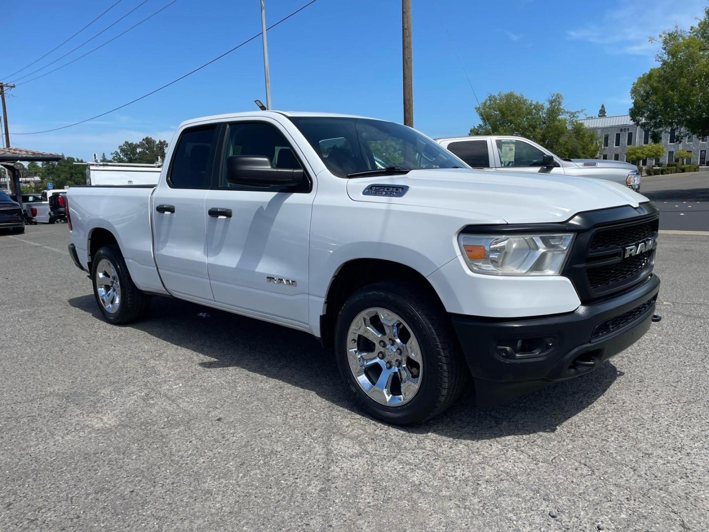 2020 Bright White Clear Coat RAM 1500 Tradesman (1C6SRFCT0LN) with an 5.7L HEMI 5.7L V8 395hp 410ft. lbs. Sequential Multiport Fuel Injection engine, 8-Speed Shiftable Automatic transmission, located at 800 Riverside Ave, Roseville, CA, 95678, 916-773-4549 & Toll Free: 866-719-4393, 38.732265, -121.291039 - Photo#6