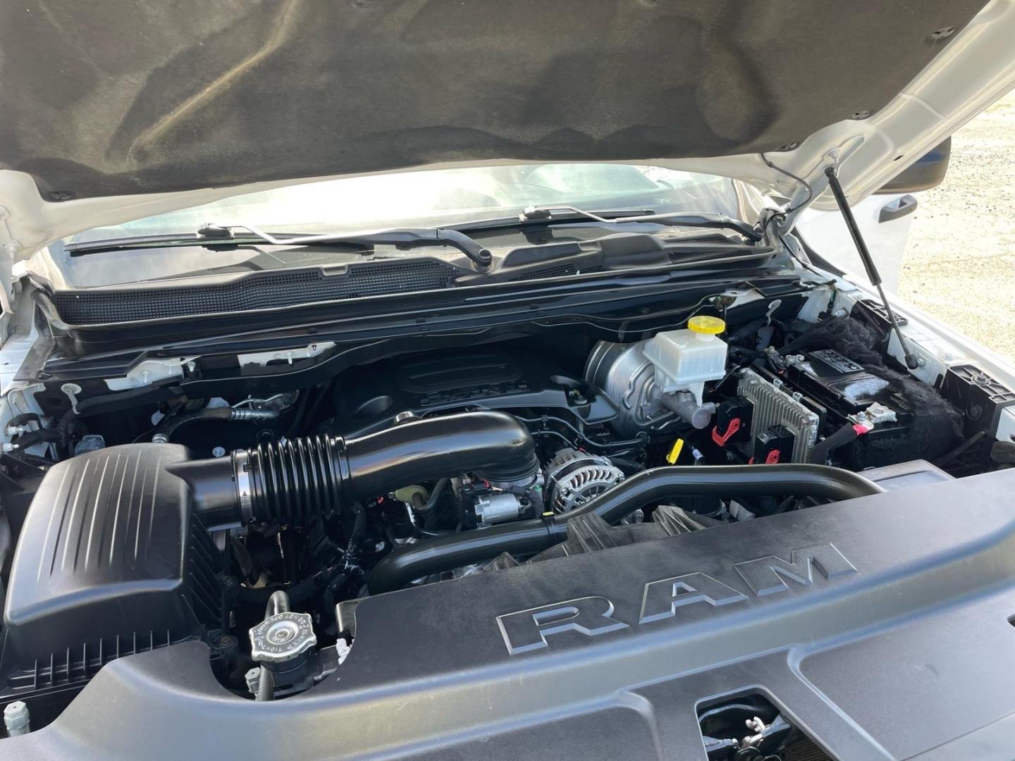 2020 Bright White Clear Coat RAM 1500 Tradesman (1C6SRFCT0LN) with an 5.7L HEMI 5.7L V8 395hp 410ft. lbs. Sequential Multiport Fuel Injection engine, 8-Speed Shiftable Automatic transmission, located at 800 Riverside Ave, Roseville, CA, 95678, 916-773-4549 & Toll Free: 866-719-4393, 38.732265, -121.291039 - Photo#14