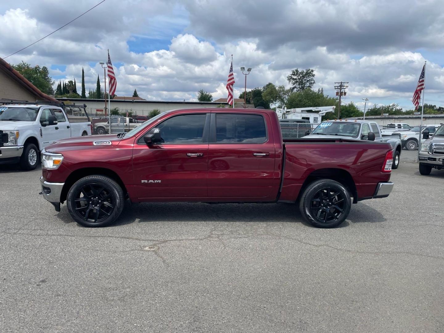 2020 Delmonico Red Pearl Coat RAM 1500 Big Horn (1C6SRFFM0LN) with an 3.0L EcoDiesel 3.0L Biodiesel Turbo V6 260hp 480ft. lbs. Common Rail Direct Injection engine, 8-Speed Shiftable Automatic transmission, located at 800 Riverside Ave, Roseville, CA, 95678, 916-773-4549 & Toll Free: 866-719-4393, 38.732265, -121.291039 - Photo#4
