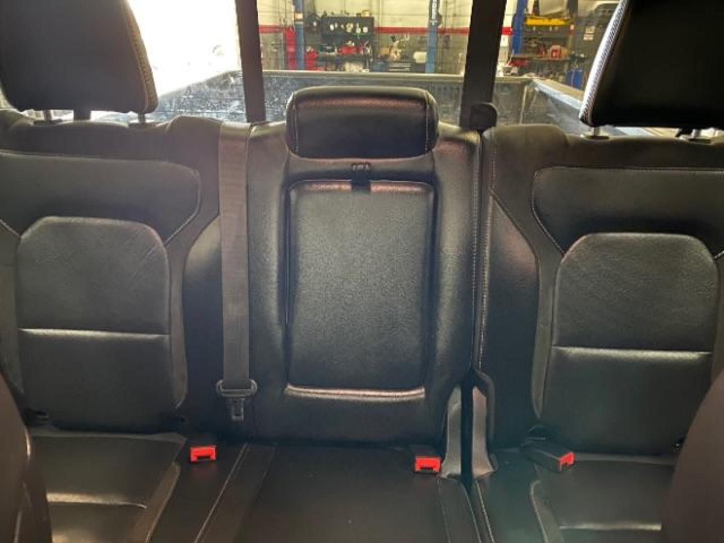 2020 Ram 1500 2WD , Automatic 8-Spd transmission, located at 412 Auto Vista Drive, Palmdale, 93551, (661) 945-0620, 34.592636, -118.136681 - Photo#8