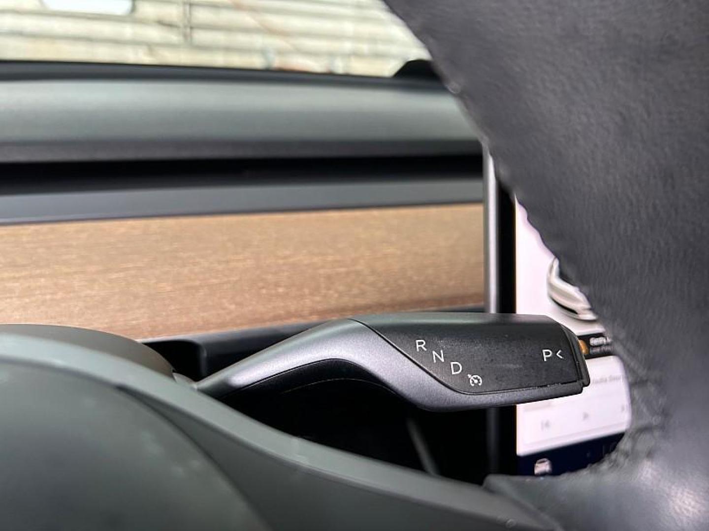 2020 WHITE Tesla Model Y (5YJYGDEE5LF) with an Dual AC Electric Motors engine, Single-Speed Fixed Gear transmission, located at 412 Auto Vista Drive, Palmdale, 93551, (661) 945-0620, 34.592636, -118.136681 - Photo#16