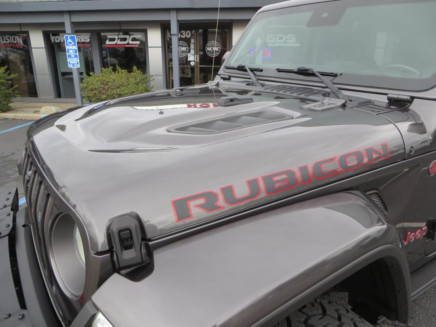 2021 CHARCOAL /black Jeep Wrangler Unlimited Rubicon (1C4HJXFG5MW) with an 3.6L V6 DOHC 24V FFV engine, 6A transmission, located at 2630 Grass Valley Highway, Auburn, CA, 95603, (530) 508-5100, 38.937893, -121.095482- Photo#12
