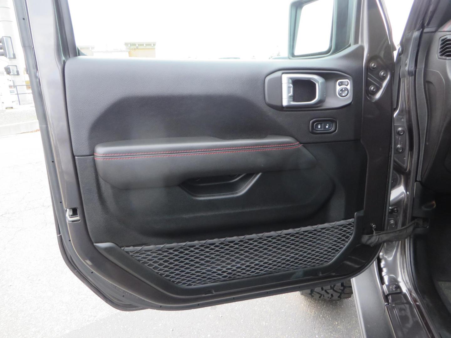 2021 CHARCOAL /black Jeep Wrangler Unlimited Rubicon (1C4HJXFG5MW) with an 3.6L V6 DOHC 24V FFV engine, 6A transmission, located at 2630 Grass Valley Highway, Auburn, CA, 95603, (530) 508-5100, 38.937893, -121.095482- Photo#19