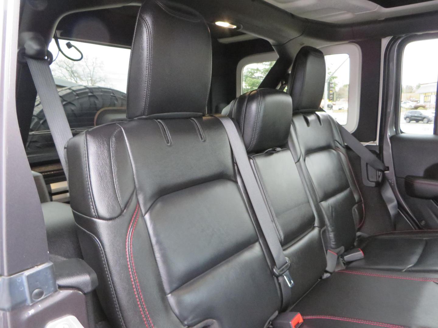 2021 CHARCOAL /black Jeep Wrangler Unlimited Rubicon (1C4HJXFG5MW) with an 3.6L V6 DOHC 24V FFV engine, 6A transmission, located at 2630 Grass Valley Highway, Auburn, CA, 95603, (530) 508-5100, 38.937893, -121.095482- Photo#58