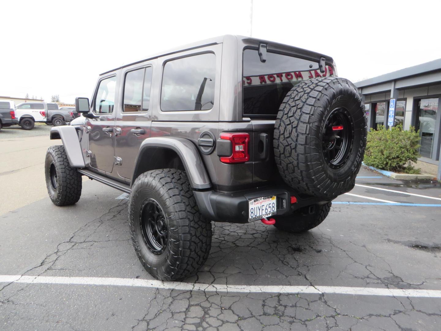 2021 CHARCOAL /black Jeep Wrangler Unlimited Rubicon (1C4HJXFG5MW) with an 3.6L V6 DOHC 24V FFV engine, 6A transmission, located at 2630 Grass Valley Highway, Auburn, CA, 95603, (530) 508-5100, 38.937893, -121.095482- Photo#6
