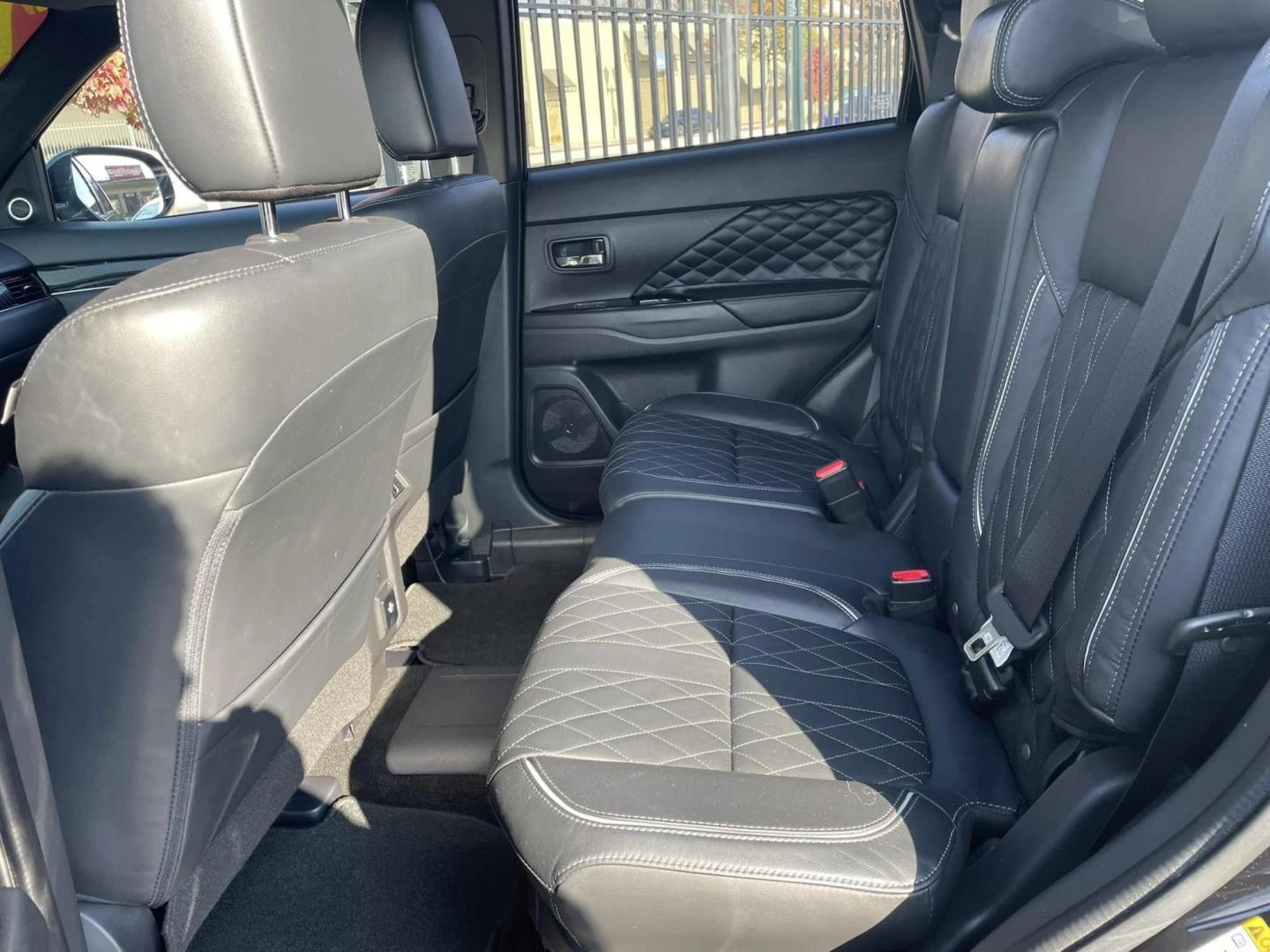 2021 RUBY BLACK Mitsubishi Outlander PHEV SEL (JA4J2VA72MZ) with an 2.0L L4 DOHC 16V HYBRID engine, 1A transmission, located at 744 E Miner Ave, Stockton, CA, 95202, (209) 944-5770, 37.956863, -121.282082 - PLUS TAXES AND FEES NO CHARGER AVAILABE SIN CARGADOR DISPONIBLE - Photo#9