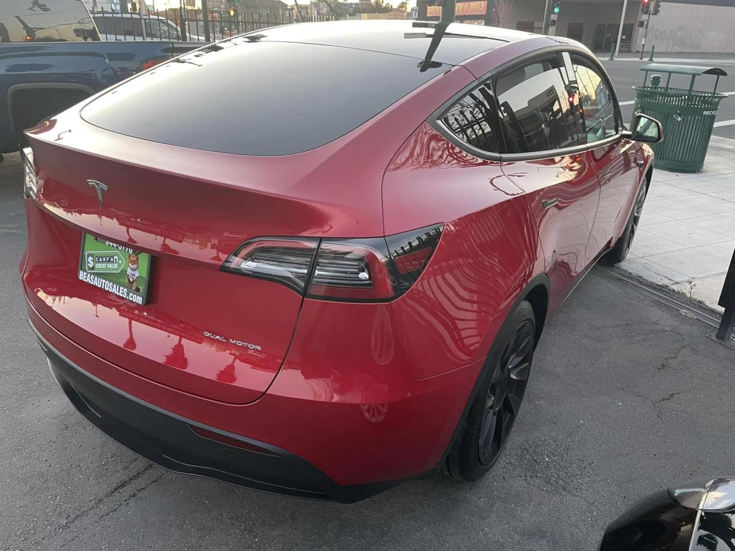 2021 RED /WHITE Tesla Model Y Long Range (5YJYGDEE9MF) with an ELECTRIC engine, 1A transmission, located at 744 E Miner Ave, Stockton, CA, 95202, (209) 944-5770, 37.956863, -121.282082 - PLUS TAXES AND FEES NO CHARGER AVAILABLE - Photo#13
