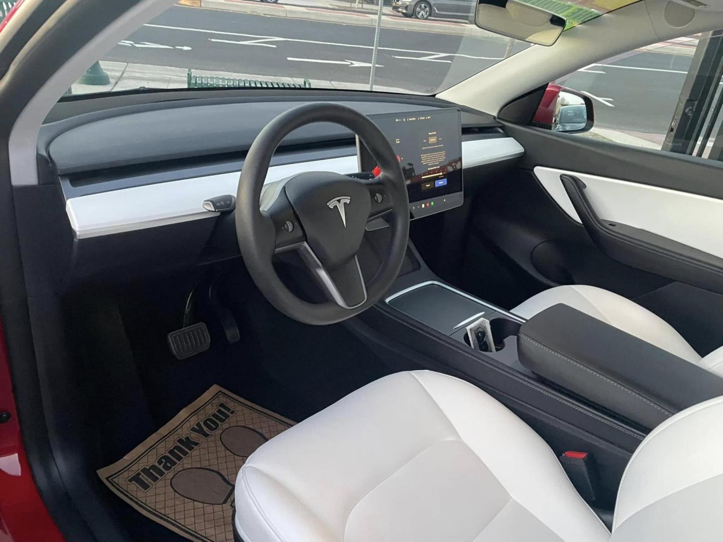 2021 RED /WHITE Tesla Model Y Long Range (5YJYGDEE9MF) with an ELECTRIC engine, 1A transmission, located at 744 E Miner Ave, Stockton, CA, 95202, (209) 944-5770, 37.956863, -121.282082 - PLUS TAXES AND FEES NO CHARGER AVAILABLE - Photo#7