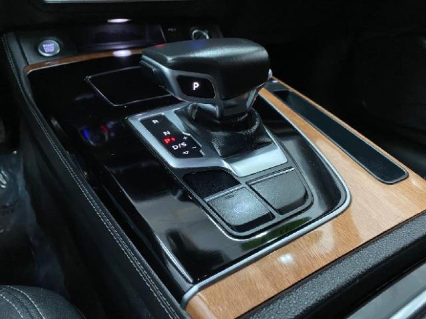 2021 BLACK Audi Q5 (WA1BAAFY2M2) with an 4-Cyl Turbo 2.0L Hybrid engine, Automatic 7-Spd w/Dual-Clutch and S tronic transmission, located at 412 Auto Vista Drive, Palmdale, 93551, (661) 945-0620, 34.592636, -118.136681 - Photo#27
