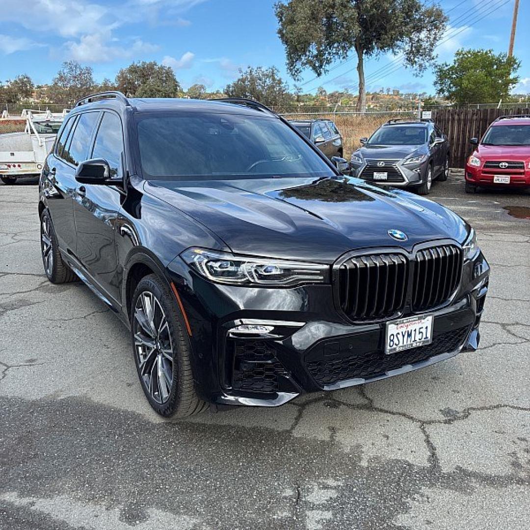 2021 BLACK BMW X7 (5UXCW2C05M9) with an V6 Turbo 3.0 Liter engine, Automatic 8-Spd Steptronic w/Sport transmission, located at 412 Auto Vista Drive, Palmdale, 93551, (661) 945-0620, 34.592636, -118.136681 - Photo#3