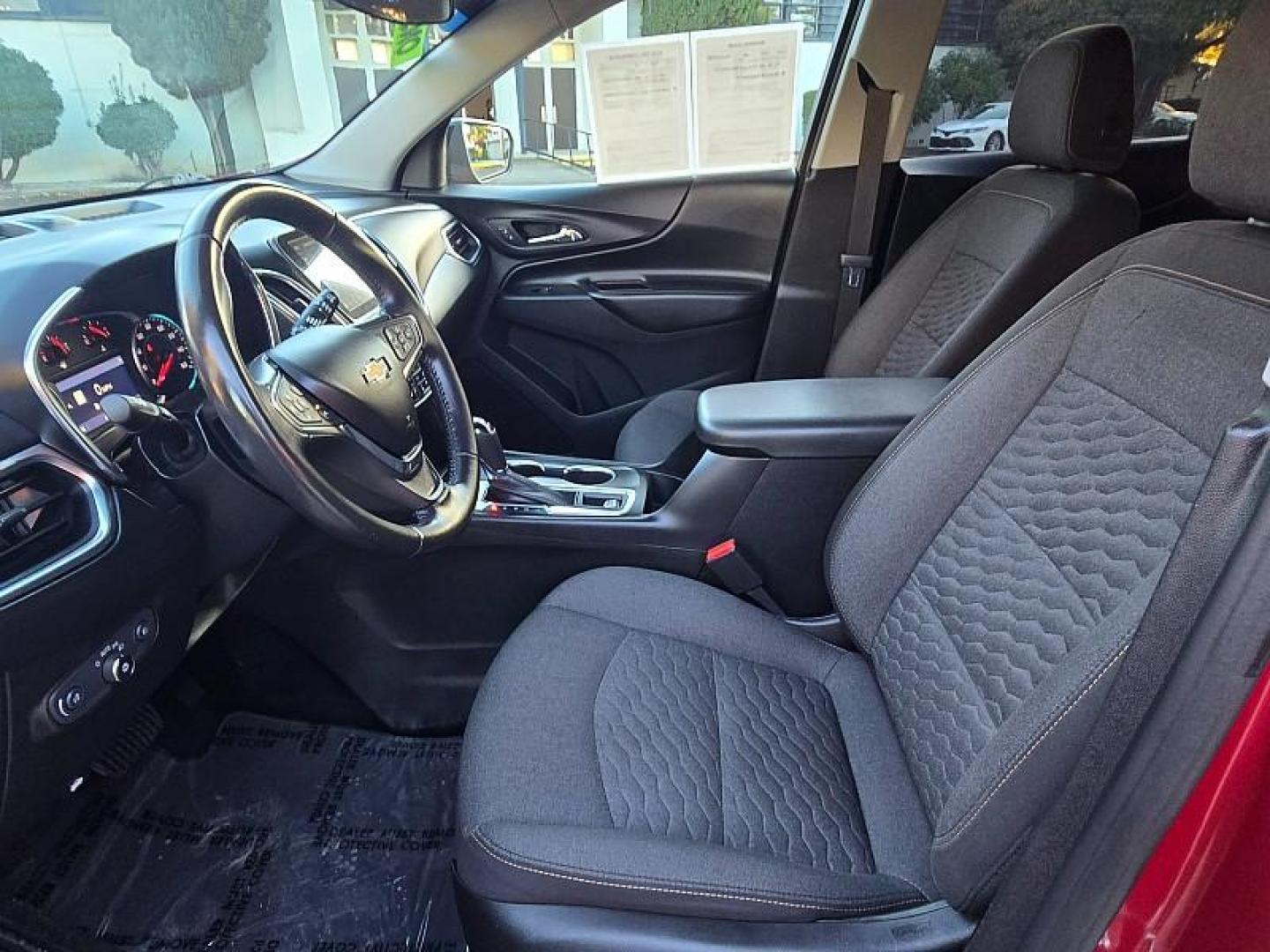 2021 RED Chevrolet Equinox (2GNAXKEV8M6) with an 4-Cyl Turbo 1.5 Liter engine, Automatic 6-Spd w/Overdrive transmission, located at 246 E Walker St., Orland, 95963, (530) 865-5800, 39.747589, -122.178398 - Photo#10