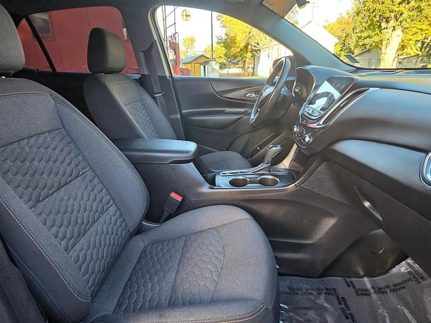2021 RED Chevrolet Equinox (2GNAXKEV8M6) with an 4-Cyl Turbo 1.5 Liter engine, Automatic 6-Spd w/Overdrive transmission, located at 246 E Walker St., Orland, 95963, (530) 865-5800, 39.747589, -122.178398 - Photo#17