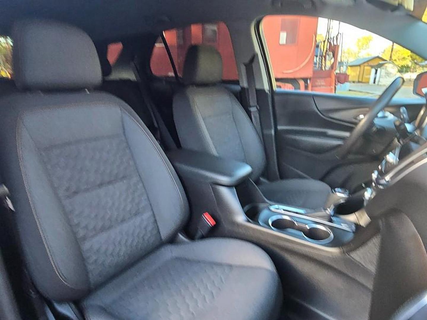 2021 RED Chevrolet Equinox (2GNAXKEV8M6) with an 4-Cyl Turbo 1.5 Liter engine, Automatic 6-Spd w/Overdrive transmission, located at 246 E Walker St., Orland, 95963, (530) 865-5800, 39.747589, -122.178398 - Photo#18