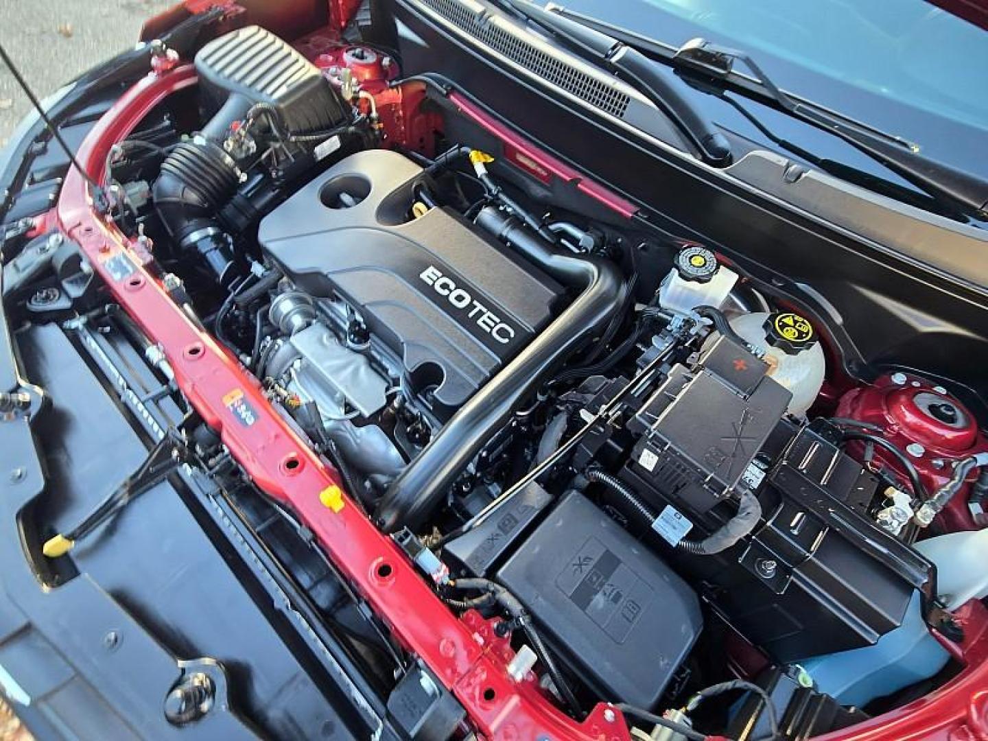 2021 RED Chevrolet Equinox (2GNAXKEV8M6) with an 4-Cyl Turbo 1.5 Liter engine, Automatic 6-Spd w/Overdrive transmission, located at 246 E Walker St., Orland, 95963, (530) 865-5800, 39.747589, -122.178398 - Photo#29